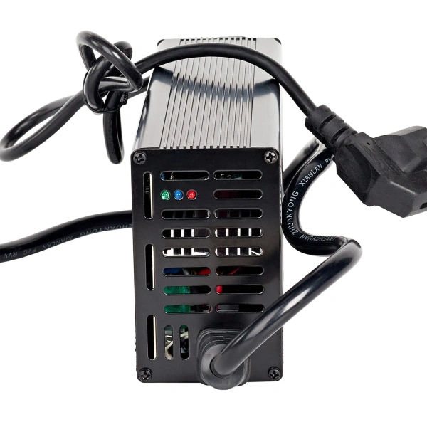 Зарядное утройство LiFePo4 14.6v (12v) 20A PB20A от прозводителя Prombattery