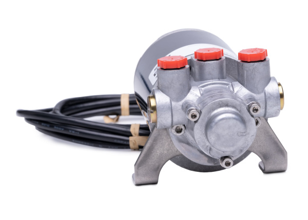 SIMRAD Outboard Autopilot Set incl. PUMP-1 Hydraulic Pump / Point-1 GPS Antenna 000-15952-001 от прозводителя SIMRAD SIMRAD Outboard Autopilot Set incl. PUMP-1 Hydraulic Pump / Point-1 GPS Antenna 000-15952-001 от прозводителя SIMRAD